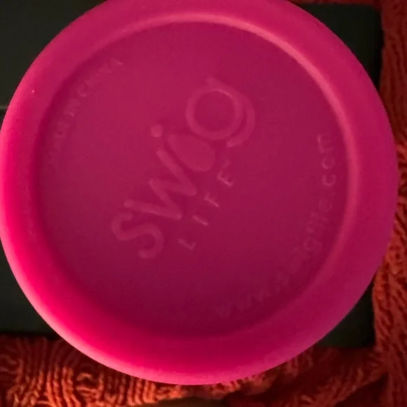 Swig Party Solo Cup 24 Oz - New - Picture 3 of 4